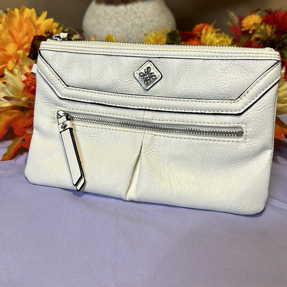 Vera Wang Wristlet